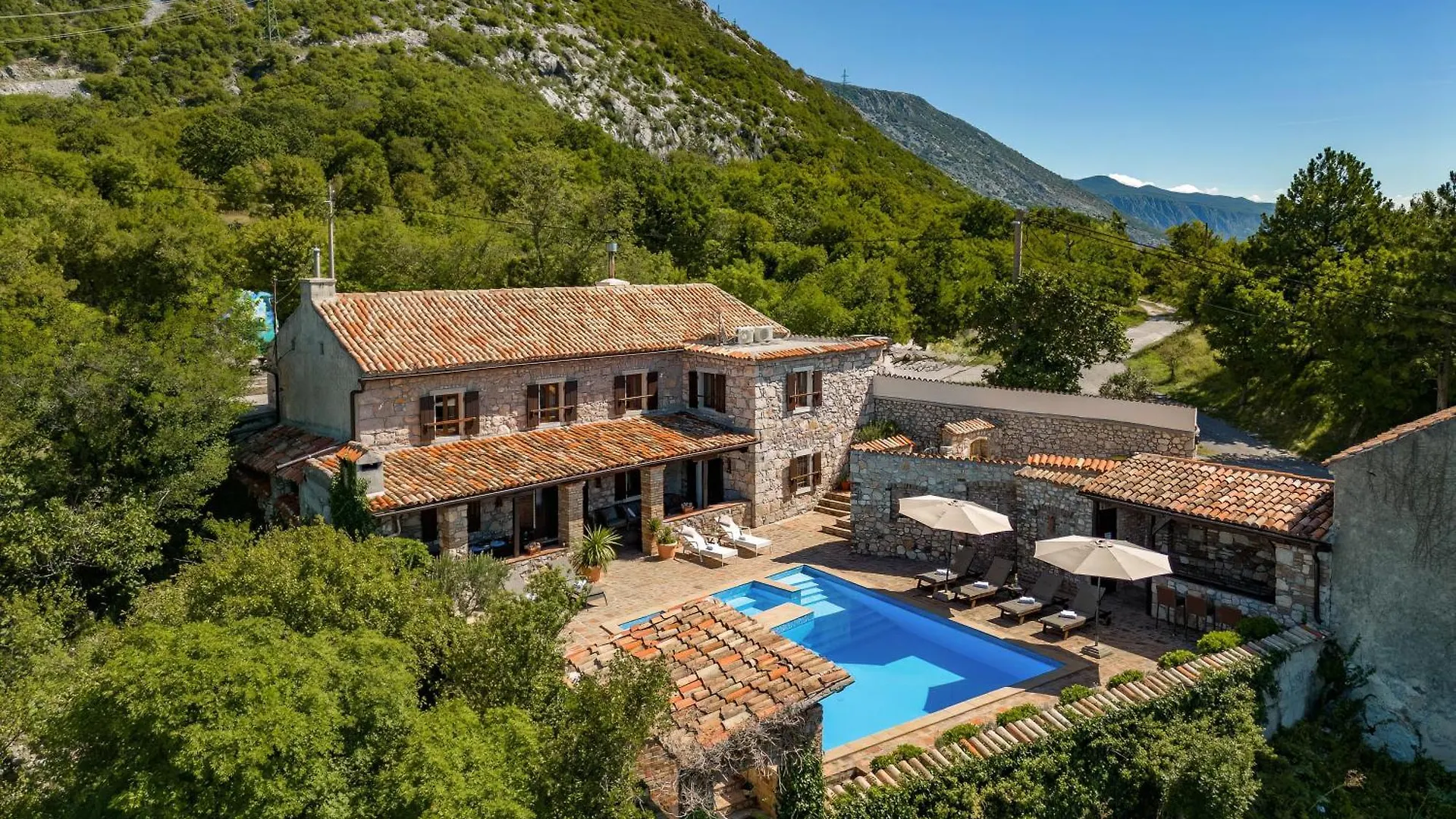 Villa Mea With Private Pool - Happy Rentals Krizisce